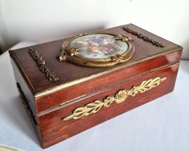 Ferdinando Pogliani (1832-1899) cofanetto in legno portagioie con miniatura su porcellana . 