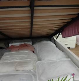 STANZA  DA LETTO  COMPLETA  COME  NUOVA A TREZZANO ROSA  450 EURO COME  DA  FOTO      -  SOLO CONTAN