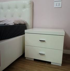 STANZA  DA LETTO  COMPLETA  COME  NUOVA A TREZZANO ROSA  450 EURO COME  DA  FOTO      -  SOLO CONTAN