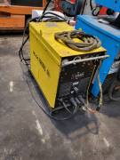SALDATRICE A TIG  ESAB MOD. -AC-DC 180 TIG 