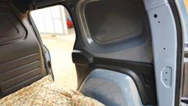 VAN COMPATTO NISSAN 130 CV. BENZINA