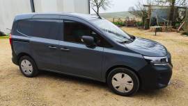 VAN COMPATTO NISSAN 130 CV. BENZINA