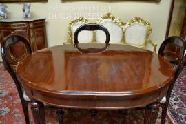 Tavolo da pranzo-riunioni ovalino stile inglese allungabile fino a 343 cm.