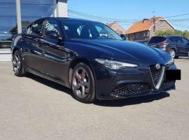 2017 Alfa Romeo Giulia 2.0 T AWD Veloce Q4e Q4