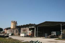 Ampia area in zona industriale a Faenza