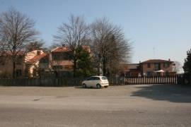 Ampia area in zona industriale a Faenza