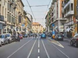 NEGOZIO IN VIA MARGHERA 50 MQ.  3000 AL MESE S.C.