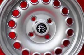 4 pz. cerchi Alfa Romeo GTA 7x15 ET35 105 Berlina,