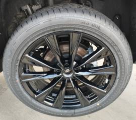 Cerchi in lega da 20 e gomme 235/50R20 Lexus NX 450h+