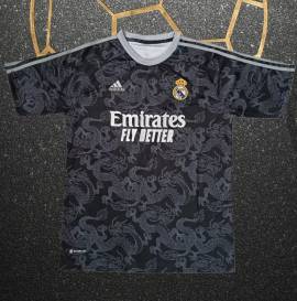 camiseta real madrid dragón