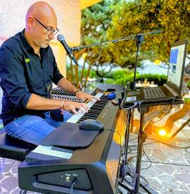 Pianobar Deejay per Matrimoni Feste Eventi Aziendali 