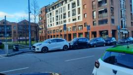 BOX  AUTO  AFFITTASI ZONA NAVIGLI   -IN VIA ARGELATI MILANO