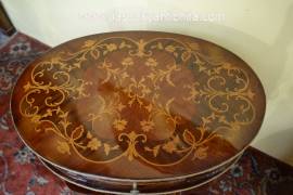 Tavolino ovale intarsiato stile Neoclassico