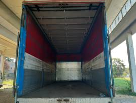 volvo con sponda idraulica
