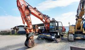 Escavatore Hitachi - F213m1-48