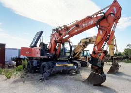 Escavatore Hitachi - F213m1-48