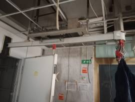 vendo castelletto completo di ganciera, guidovia e bilico per cella frigo