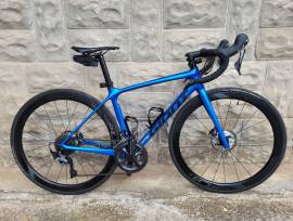 GIANT TCR ADVANCED PRO2 KOM