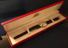 OROLOGIO AURORE DONNA ARGENTO CON BOX. OROLOGIO AURORE DONNA ARGENTO CON BOX.