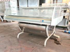 2 VETRINE FRIGO PER SALUMI USATE  