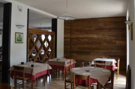 Rivestimento interno in fettoni di travi rovere antico