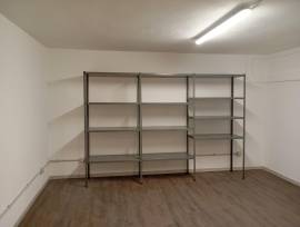 Locale hobby/Deposito/Archivio