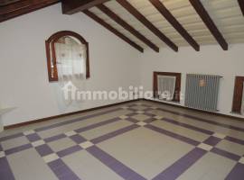 in cascina bilocale semi/arredato