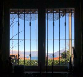 In casa indipendente bilocale arredato con vista lago