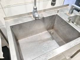 LAVATOIO PROFESSIONALE CON LAVAMANI USATO 