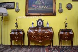 Comò e coppia di comodini intarsiati stile Luigi XV