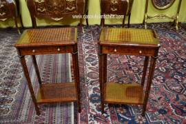 Coppia di tavolini- comodini stile Luigi XVI Coppia di tavolini- comodini stile Luigi XVI