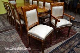 Gruppo di sei sedie poltrone stile olandese in tessuto damascato