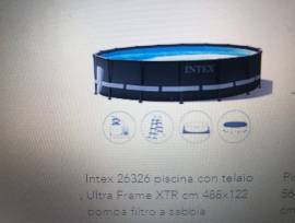 Piscina con telaio