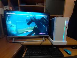 PC gaming intel i5 rx 5502gb 8fb ram 250 hdd