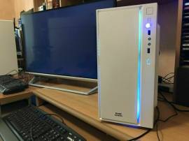 PC gaming intel i5 rx 5502gb 8fb ram 250 hdd