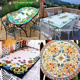 TAVOLI IN PIETRA LAVICA DECORATI A MANO IN MOLISE E IN TUTTA ITALIA