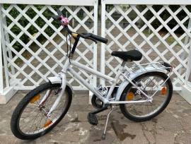 Vendo bicicletta per bambina 5-10 anni 