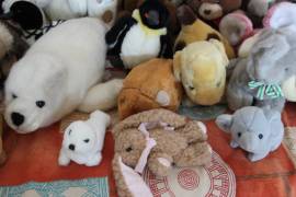 LOTTO 26 PELUCHE PUPAZZI PUPAZZETTI ORSACCHIOTTI ANIMALI USATI