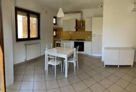 Pisana in via Capogalli ad € 750 monolocale di mq 35 