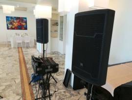 Noleggio casse amplificate  piu sub per viglione aperitivi  per dj locali paino bar 