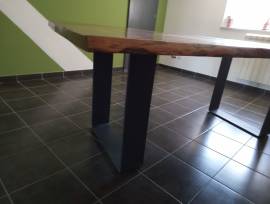 tavolo moderno per cucina o soggiorno