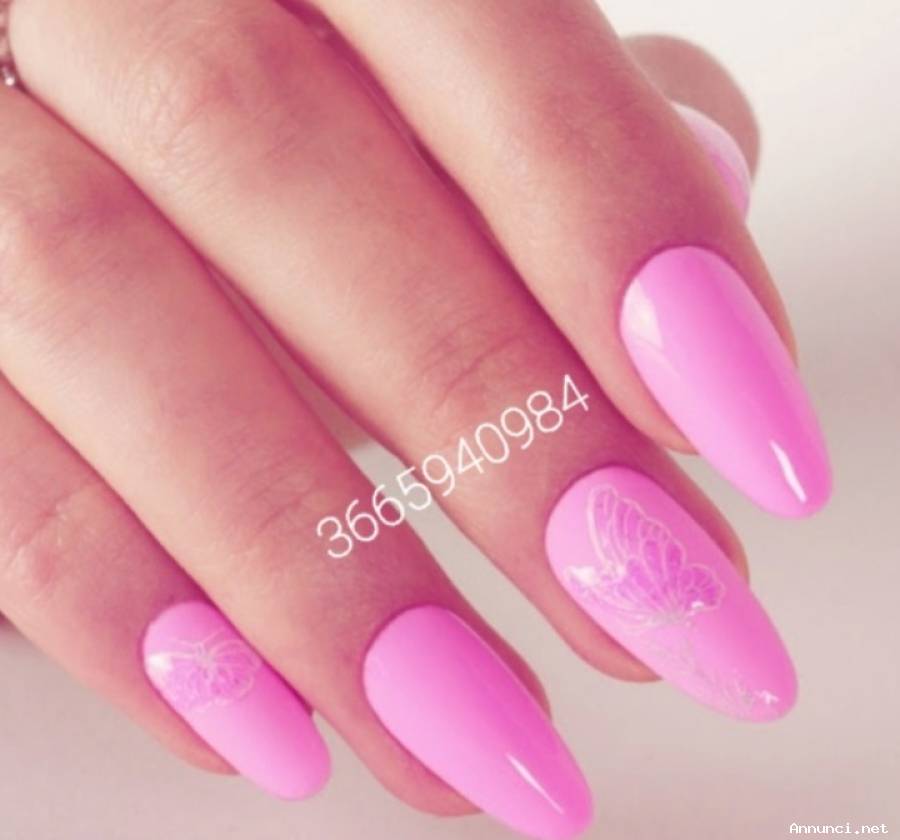 Onicotecnica ricostruzione unghie smalto semipermanente