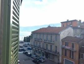 PALLANZA LUNGOLAGO MONO ARREDATO CON BALCONCINO