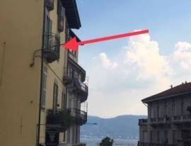 PALLANZA LUNGOLAGO MONO ARREDATO CON BALCONCINO