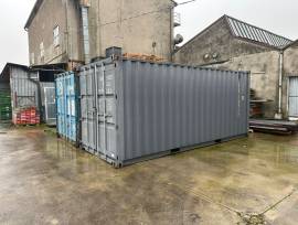 N. 2 CONTAINER