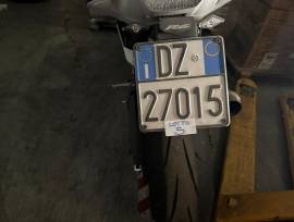 MOTOVEICOLO YAMAHA R6