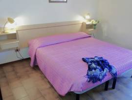 Lido di Dante-Trilocale in villetta, 5-6 posti, in centro.