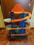 Hot Wheels T-Rex Garage