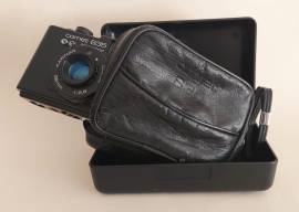 Macchina fotografica Comet 635 Electronic Minicompact con custodia originale in similpelle