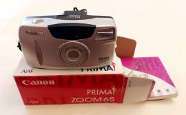 Macchina fotografica Canon Prima Zoom 65 compatta formato 35mm.